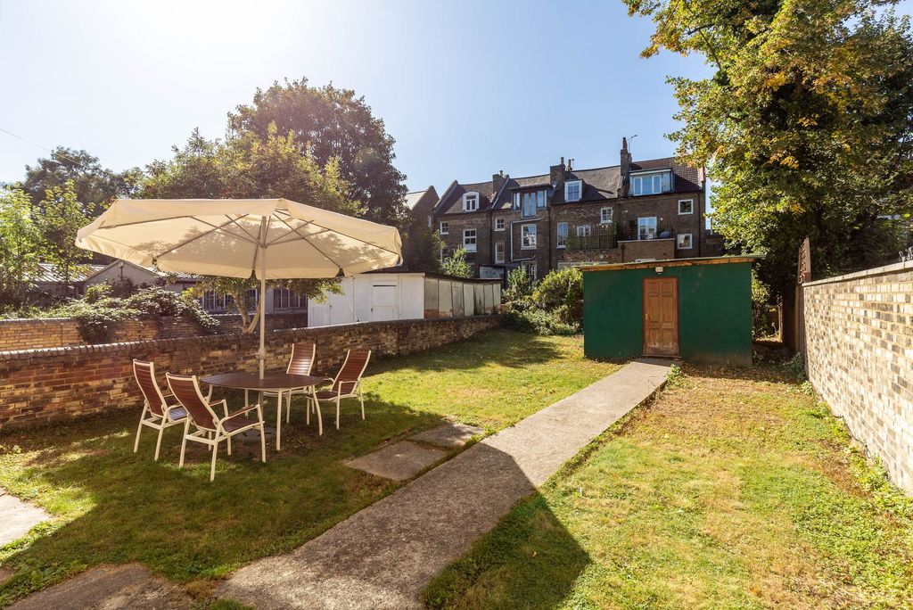 Property photo 2 of 7