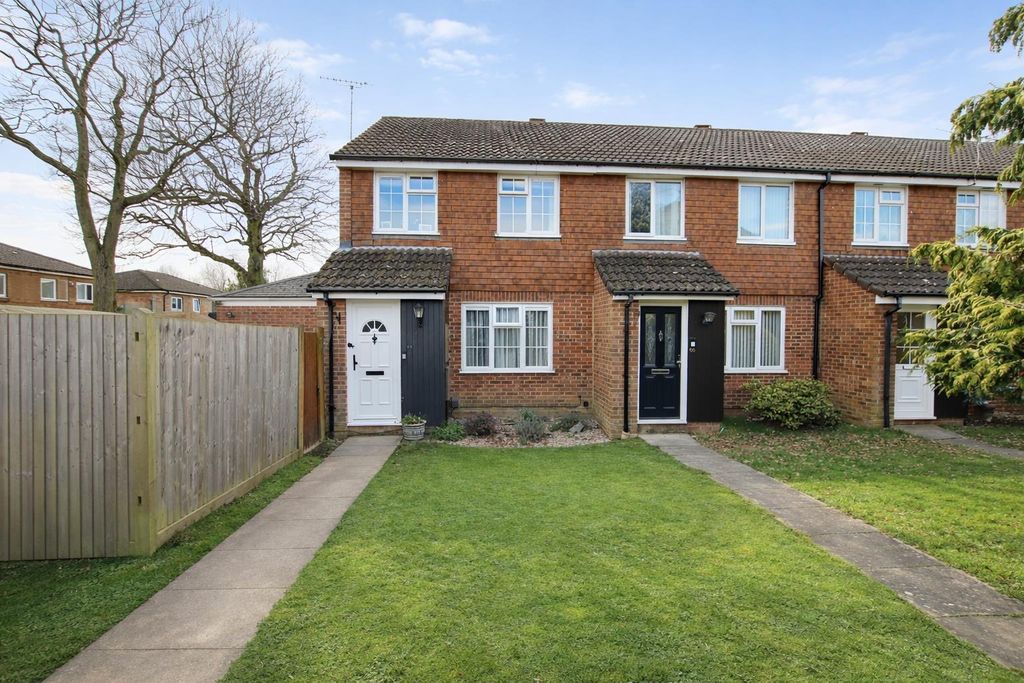 Property photo 3 of 14 E05731Ad-8Aae-4484-8392-A12d8E9Fcf45.Png