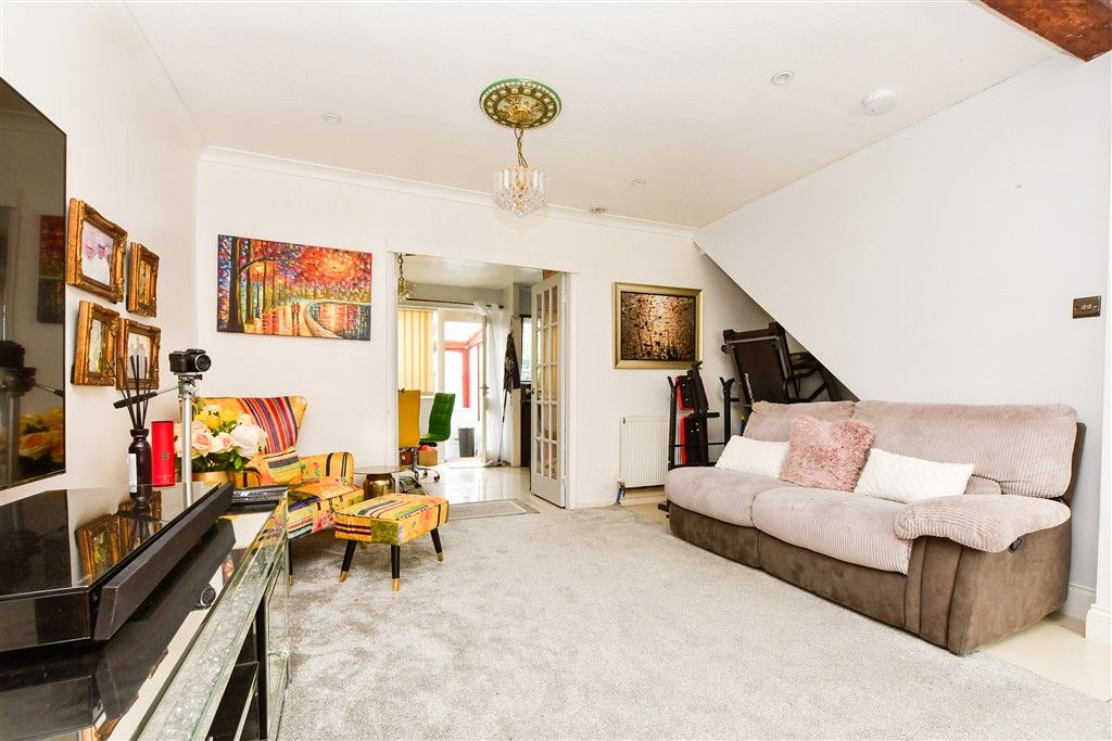 Property photo 1 of 14 Lounge