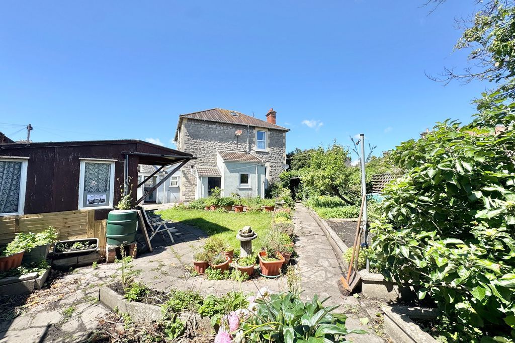 Property photo 2 of 28 Rear Garden