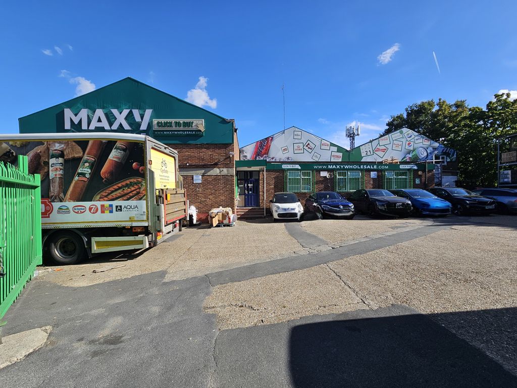 Property photo 3 of 18