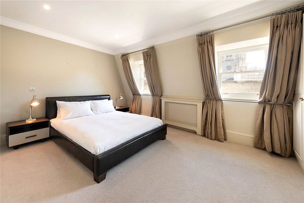 Property photo 3 of 5 Picture No. 11