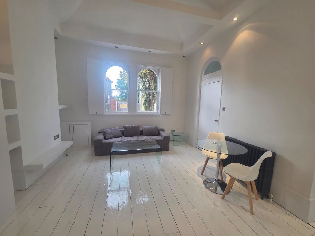 Property photo 2 of 10 Picture No. 39