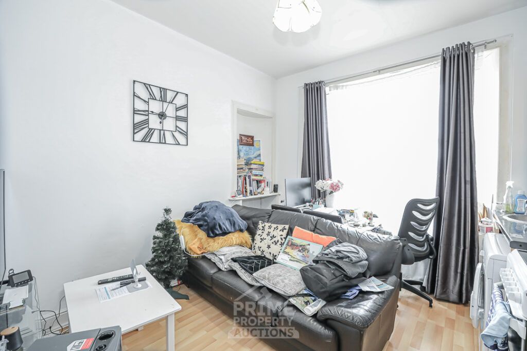 Property photo 2 of 8