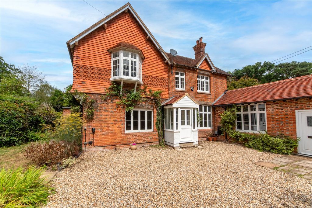 Property photo 1 of 16 Front Courtyard