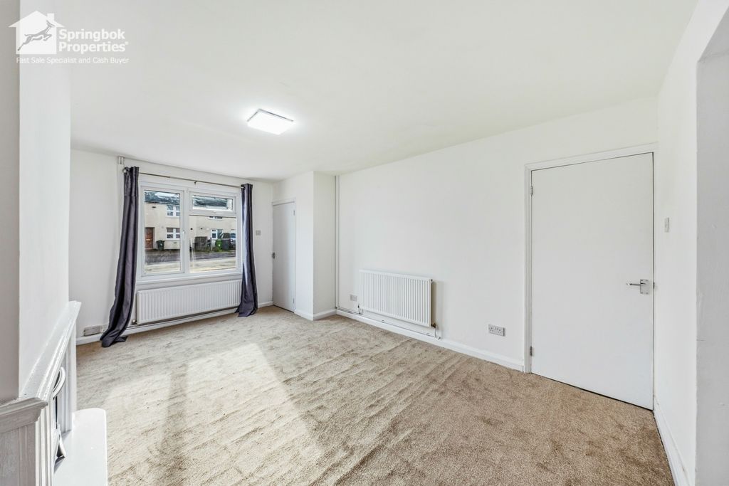 Property photo 3 of 16 Image 2