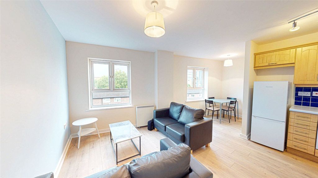 Property photo 2 of 10 Picture No. 08
