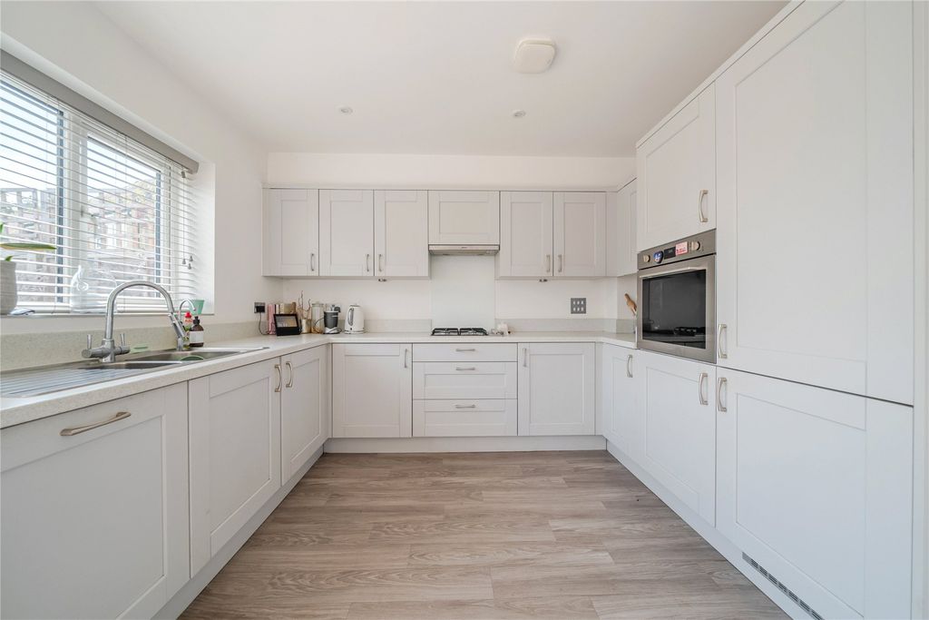 Property photo 2 of 14 Picture No. 08