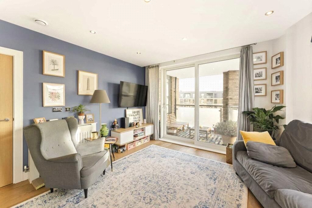 Property photo 2 of 8 Picture No. 11