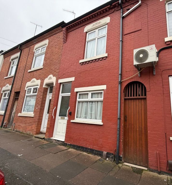 Property photo 3 of 13