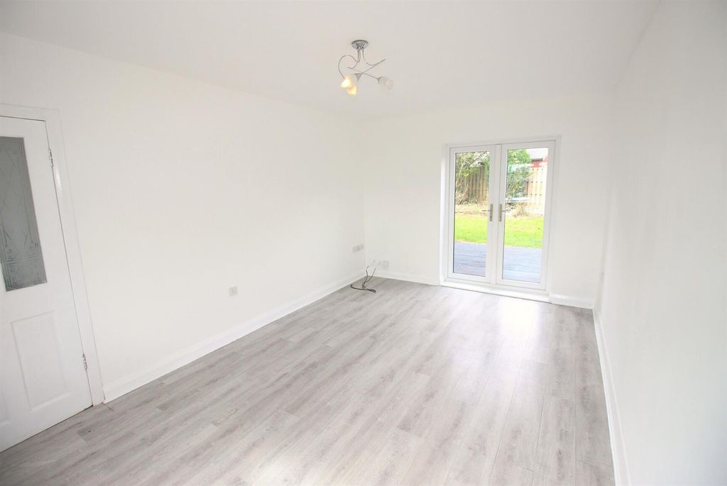 Property photo 3 of 13 5 - .Jpg