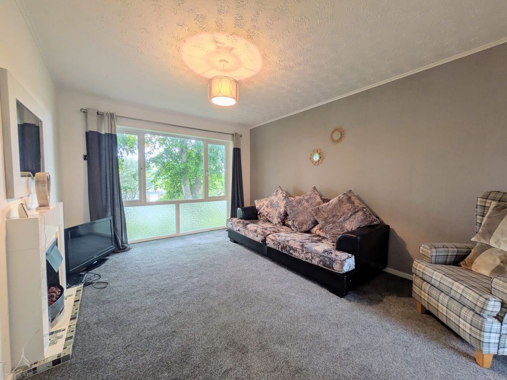Property photo 2 of 8 59B65d36-1d89-4A17-B192-d5F70Fc25177