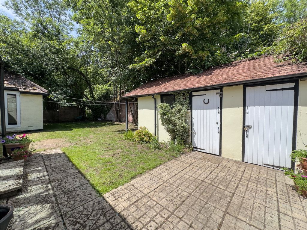 Property photo 3 of 16 Picture No. 12
