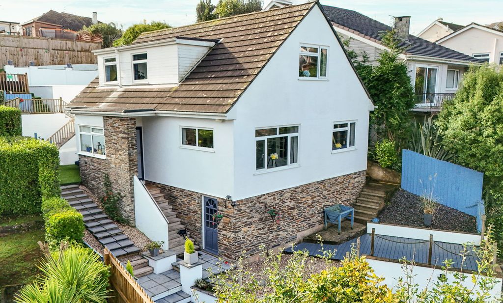 Property photo 1 of 24