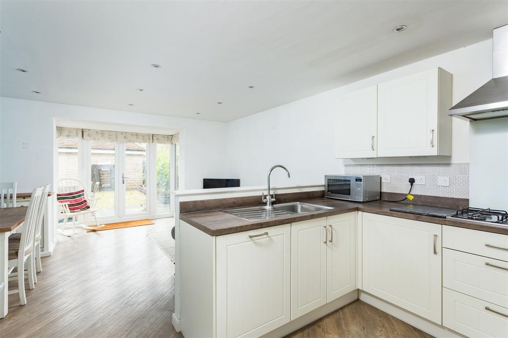 Property photo 3 of 23 51 Mill Lane-12.Jpg
