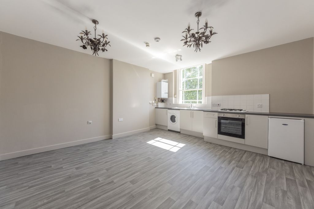 Property photo 2 of 8 Reception