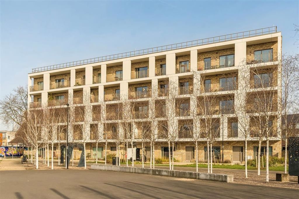 Property photo 1 of 8