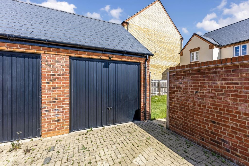 Property photo 3 of 11 107889_7 Fakenham...