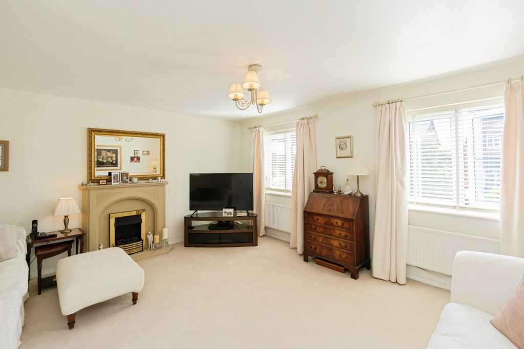 Property photo 3 of 15