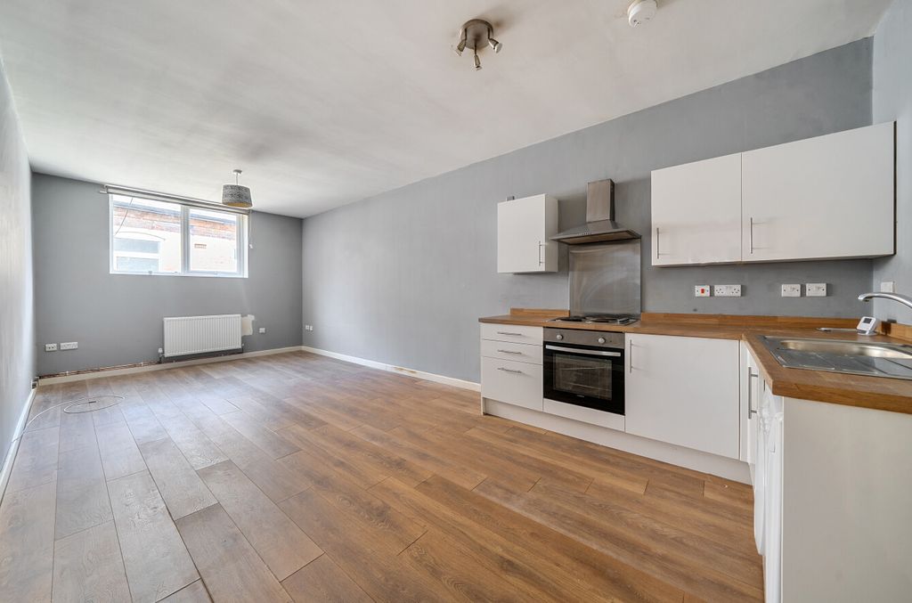 Property photo 2 of 8 2