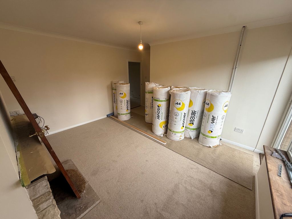 Property photo 3 of 13 Living Room