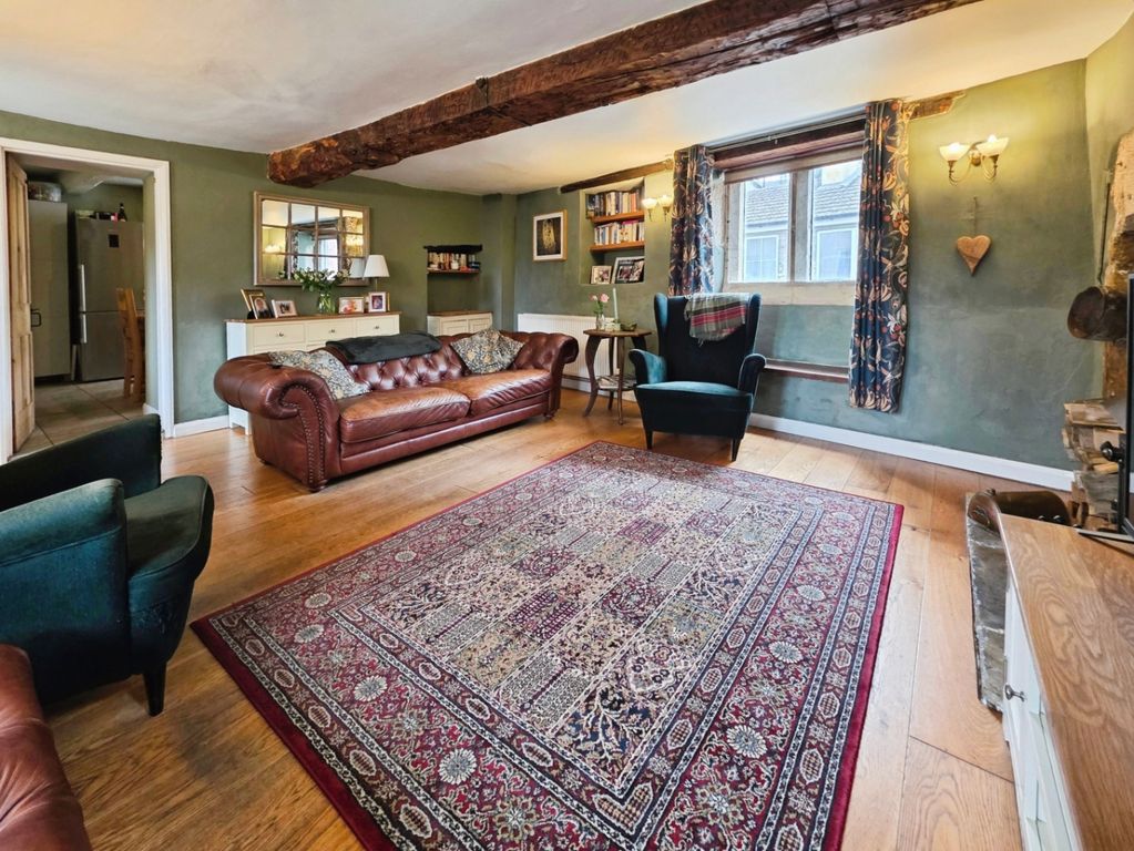 Property photo 2 of 15 Pbox-Living_Room-343648.Jpg