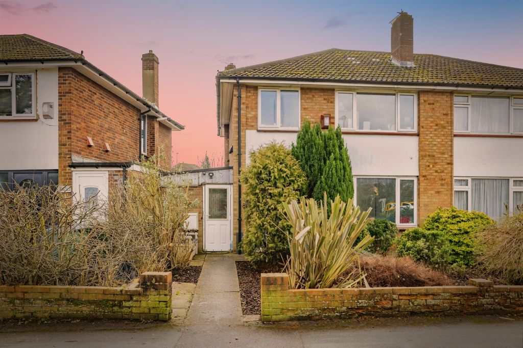 Property photo 1 of 17
