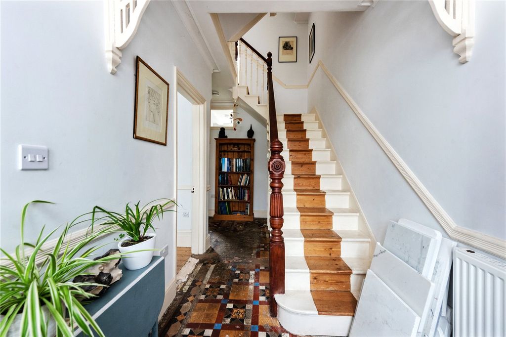 Property photo 2 of 21 Picture No. 31