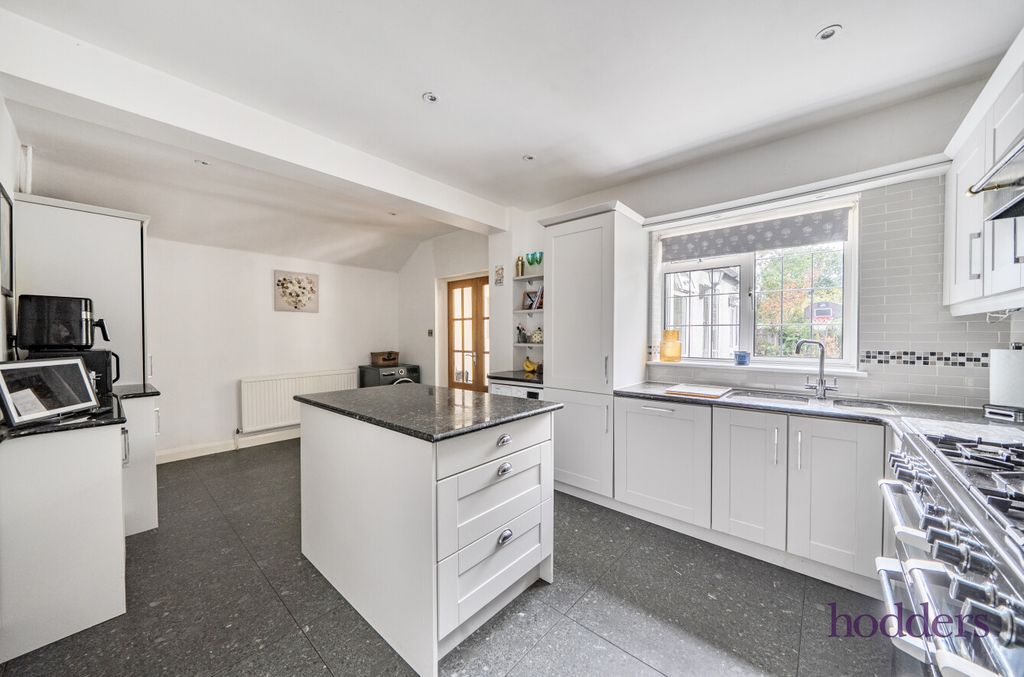 Property photo 3 of 22 F8254c05-8Dd6-42E...