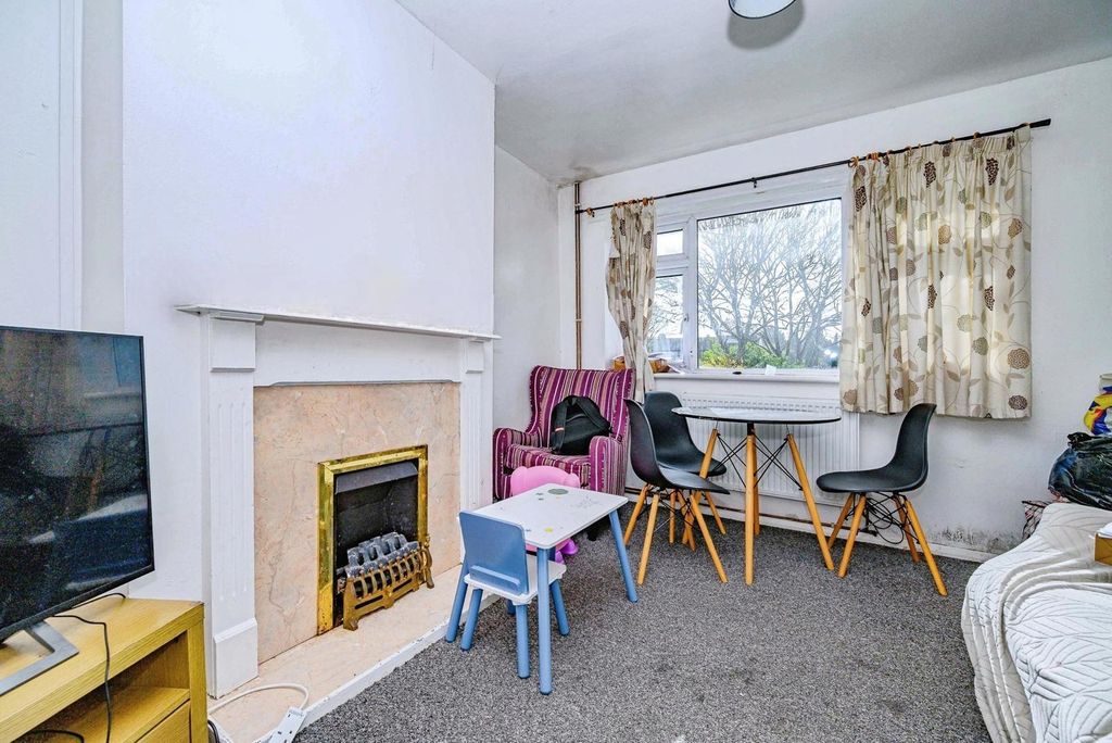 Property photo 2 of 15 Pbox-Img.Jpg