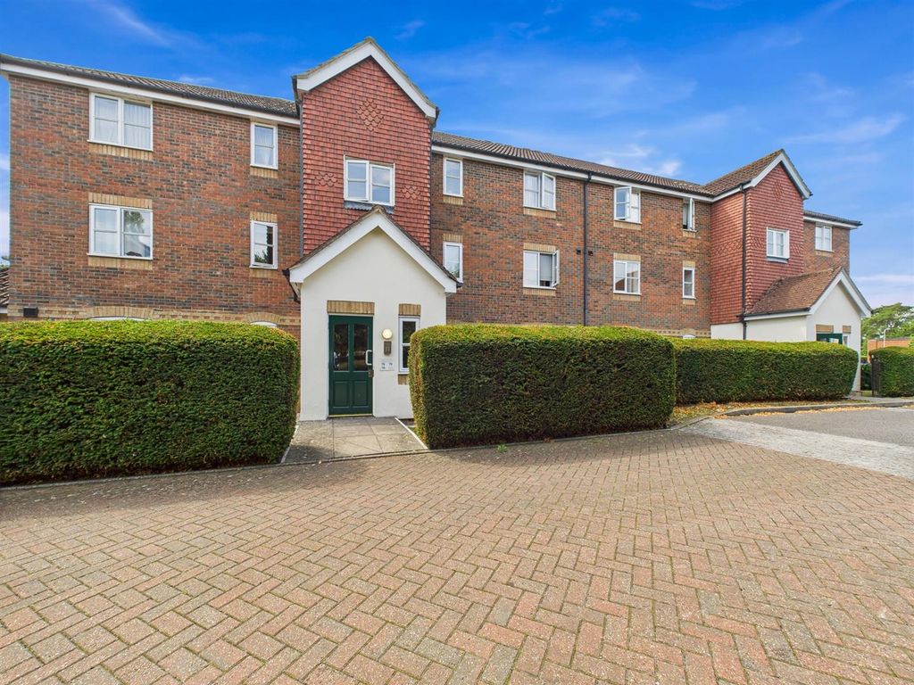 Property photo 1 of 8 Cam04907G0-Pr0281-Still014.Jpg