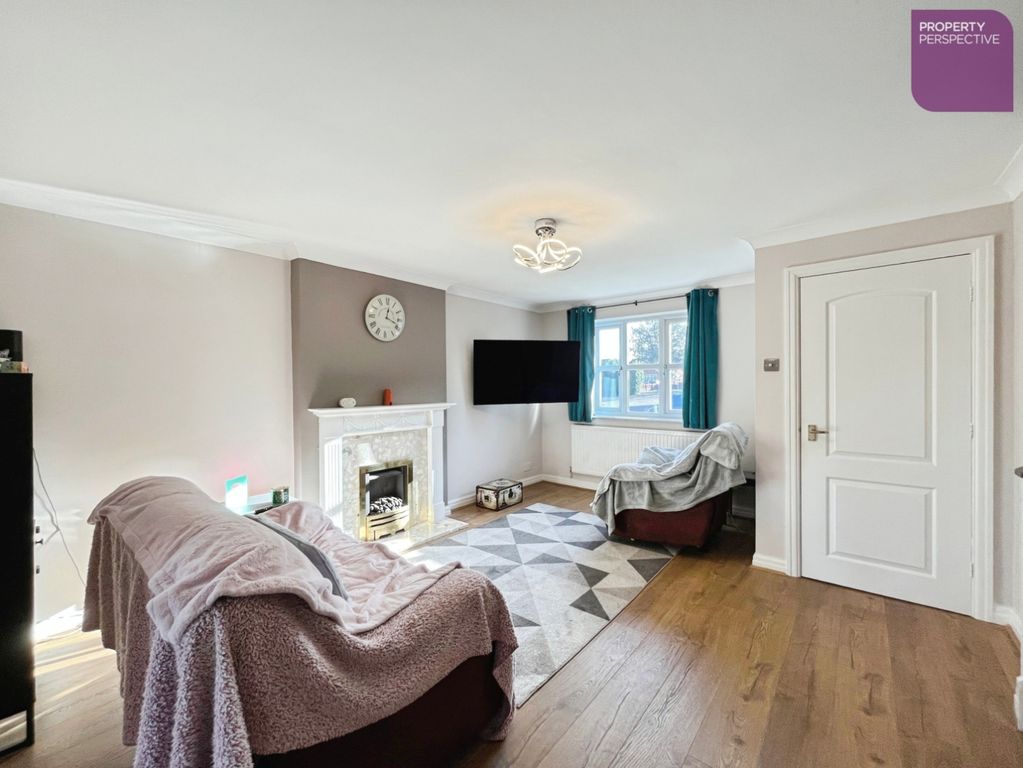 Property photo 2 of 18 Living Room