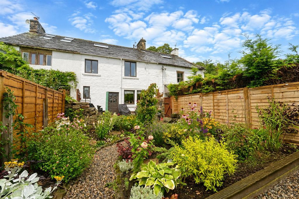 Property photo 3 of 29