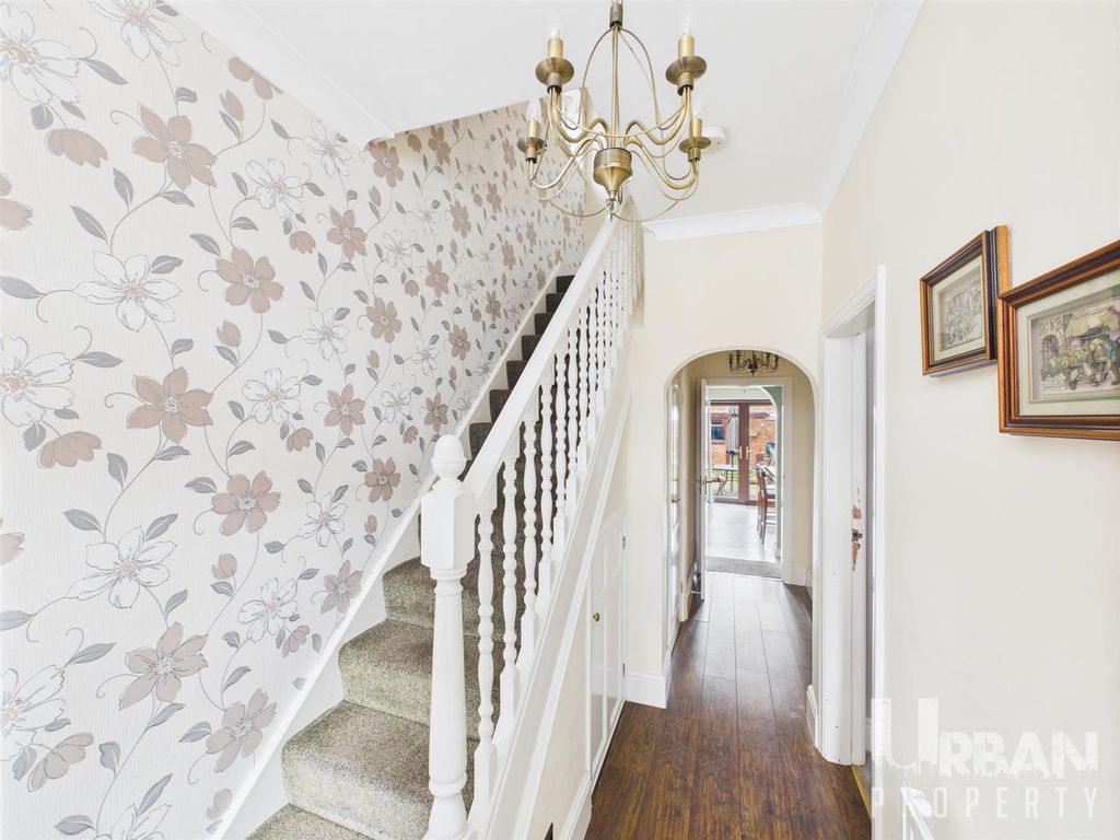 Property photo 2 of 19 Cam03038G0-Pr0173-Still001.Jpg