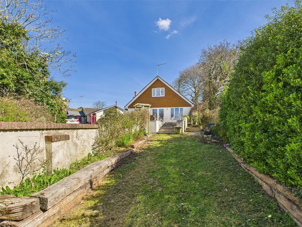 Property photo 2 of 22 Picture No. 23
