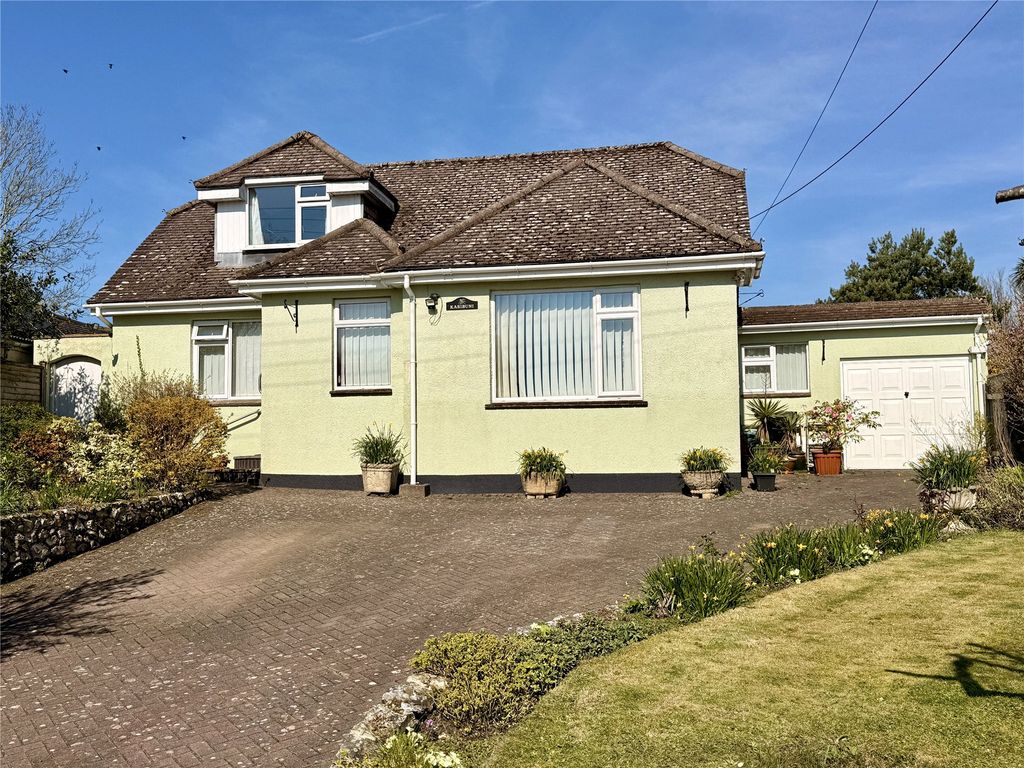 Property photo 1 of 20 Front