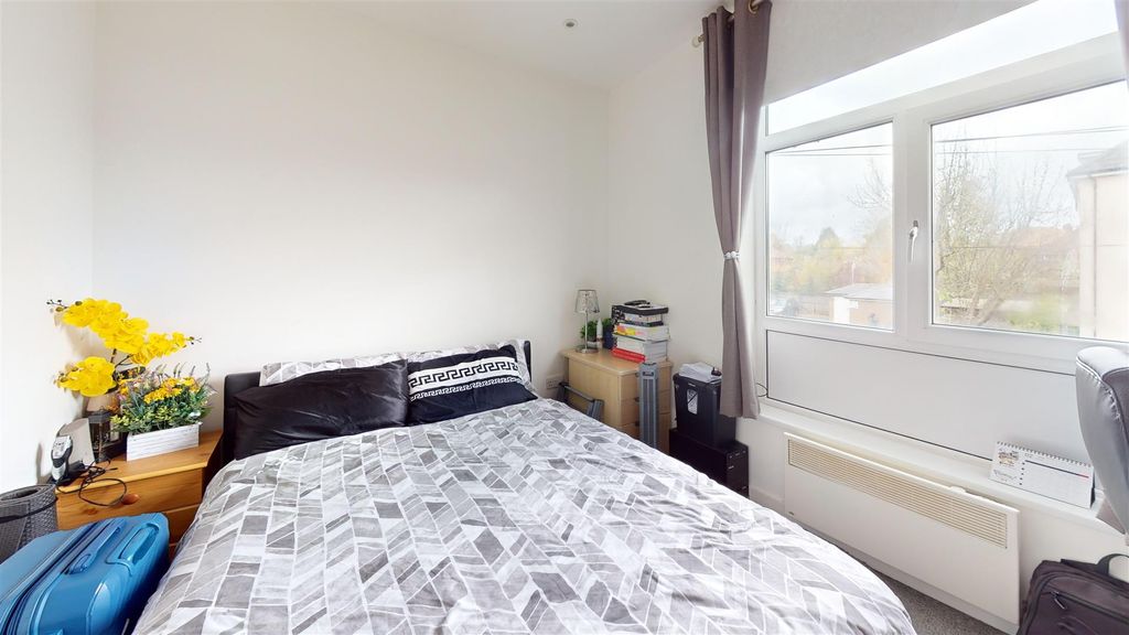 Property photo 3 of 7 41-Brighton-Road-Glat-3-Bedroom 1.Jpg