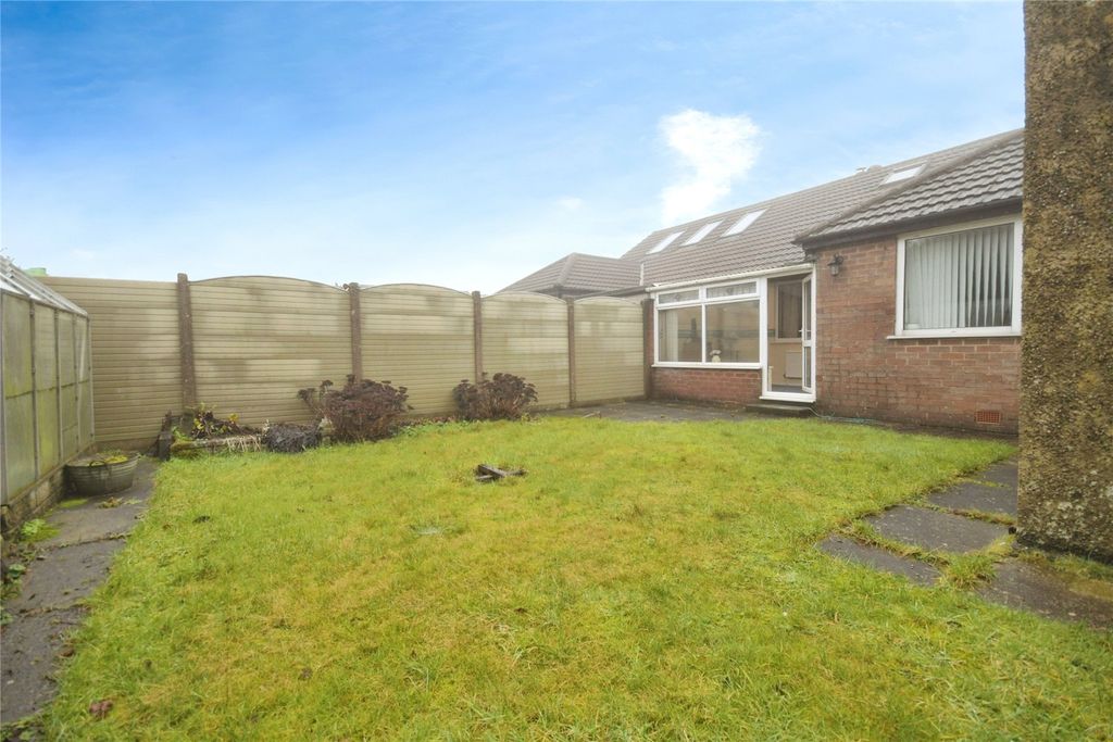 Property photo 2 of 19 Garden