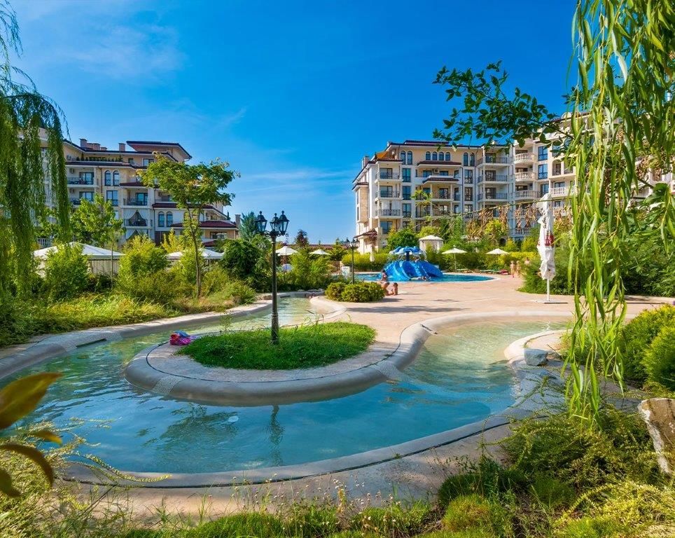 Property photo 2 of 37