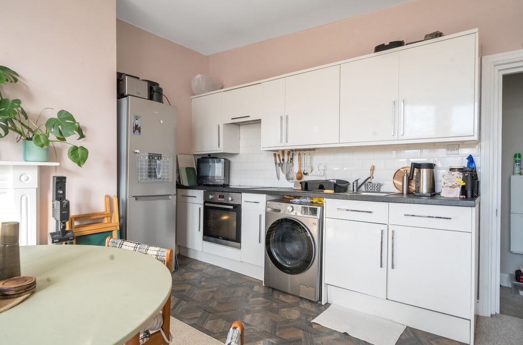 Property photo 3 of 16 1526258-8-1A0d436...