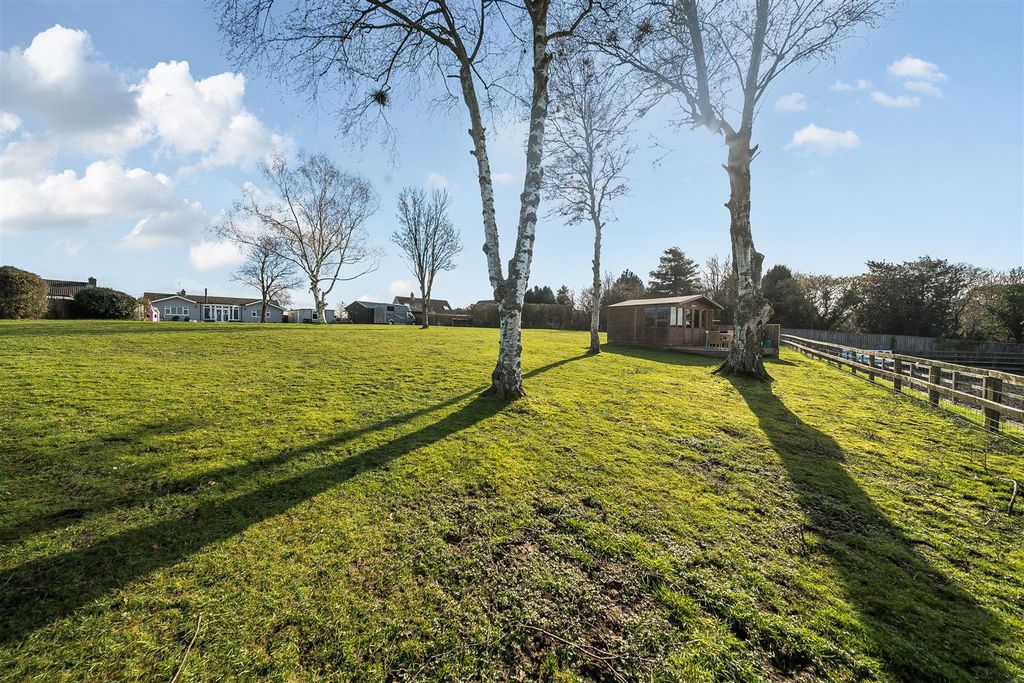 Property photo 1 of 24 Garden