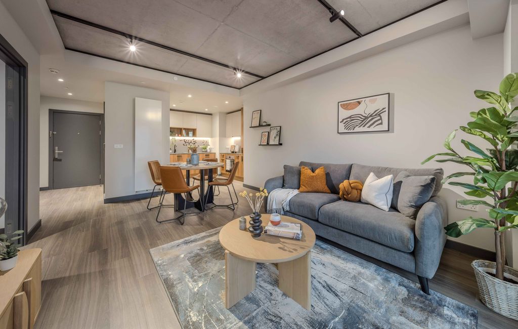 Property photo 1 of 15 Be1E7A21d9c1562B48B59cc9141F