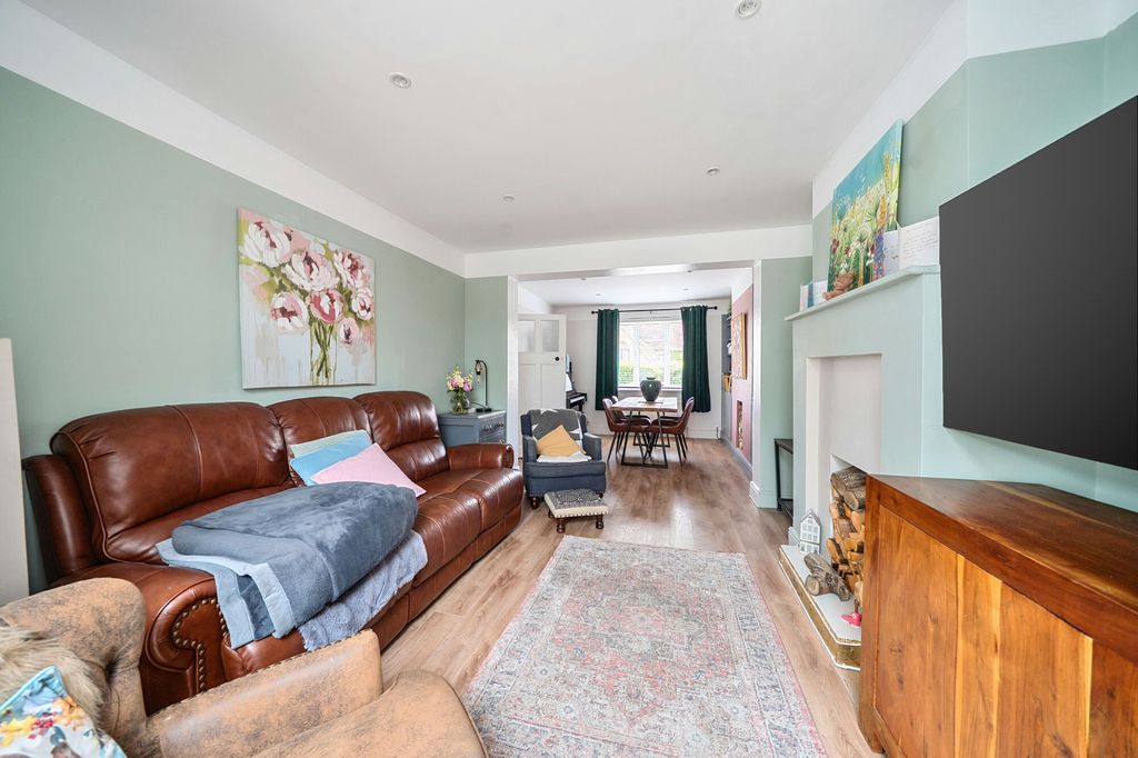 Property photo 3 of 13