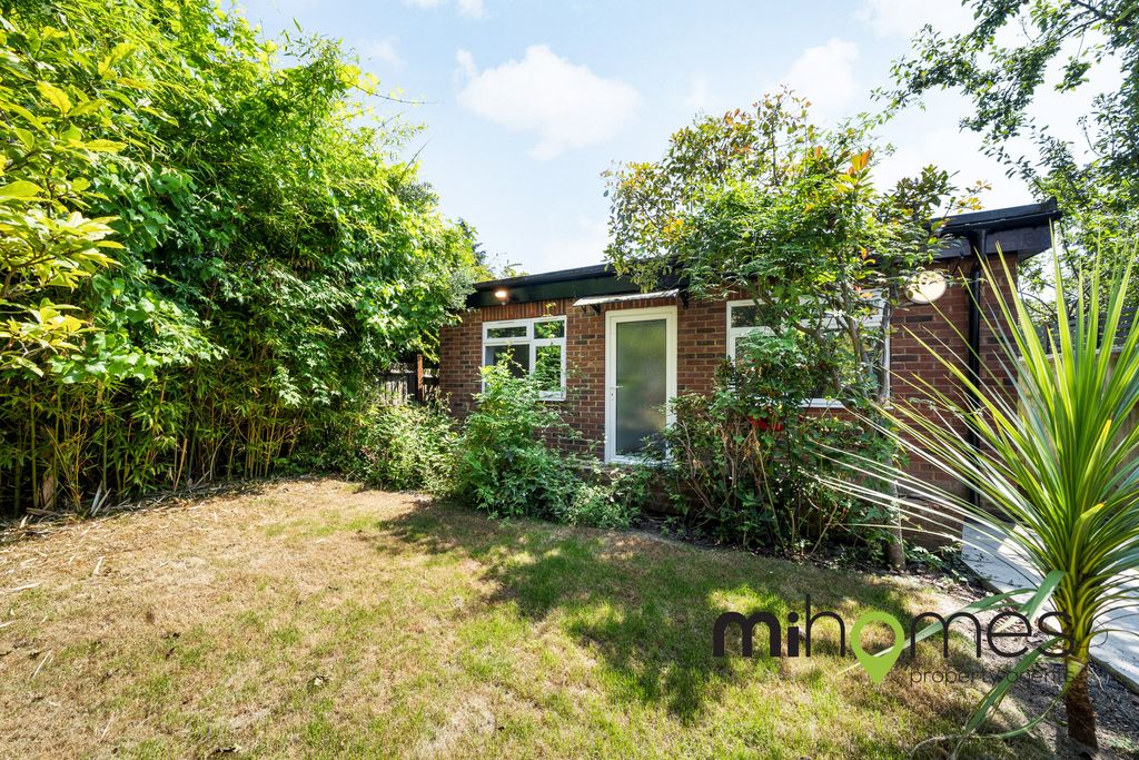 Property photo 3 of 12