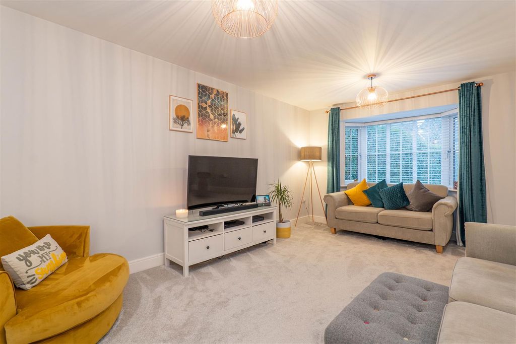 Property photo 2 of 22 Lounge/Diner