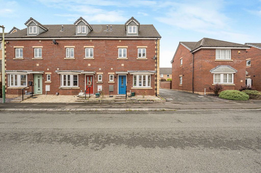 Property photo 1 of 26