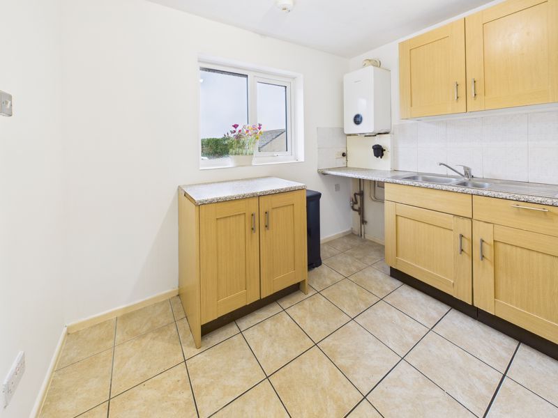 Property photo 2 of 9 Kitchen