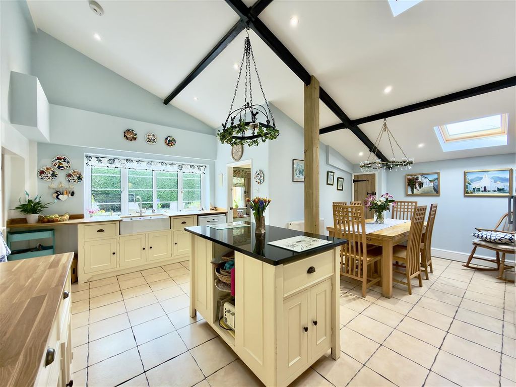 Property photo 2 of 32 Img_0898.Jpeg