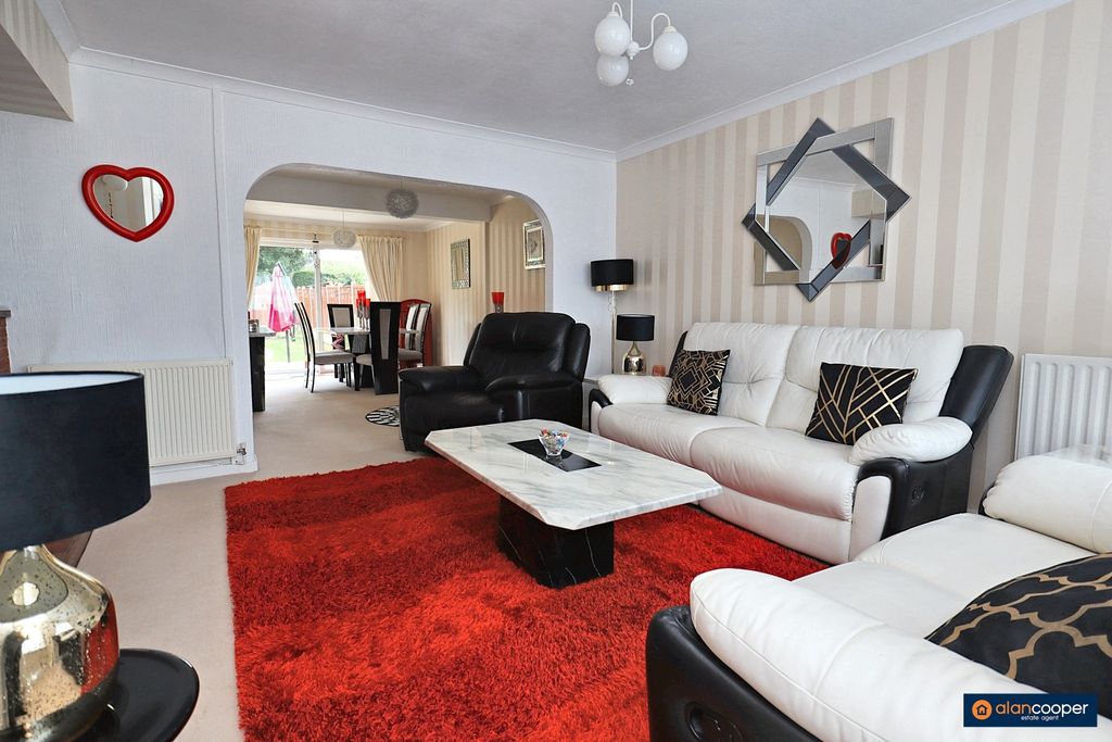 Property photo 3 of 27 4427403