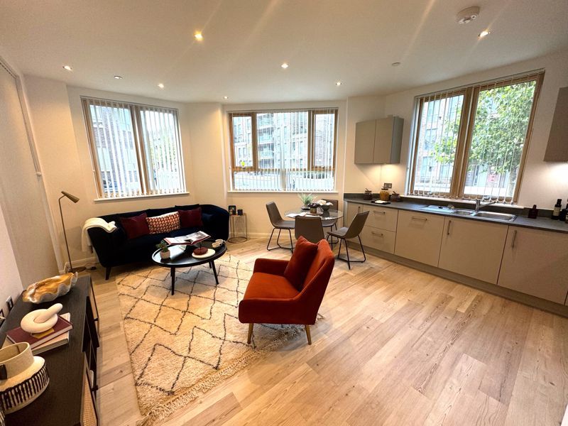 Property photo 3 of 8 Photo 8